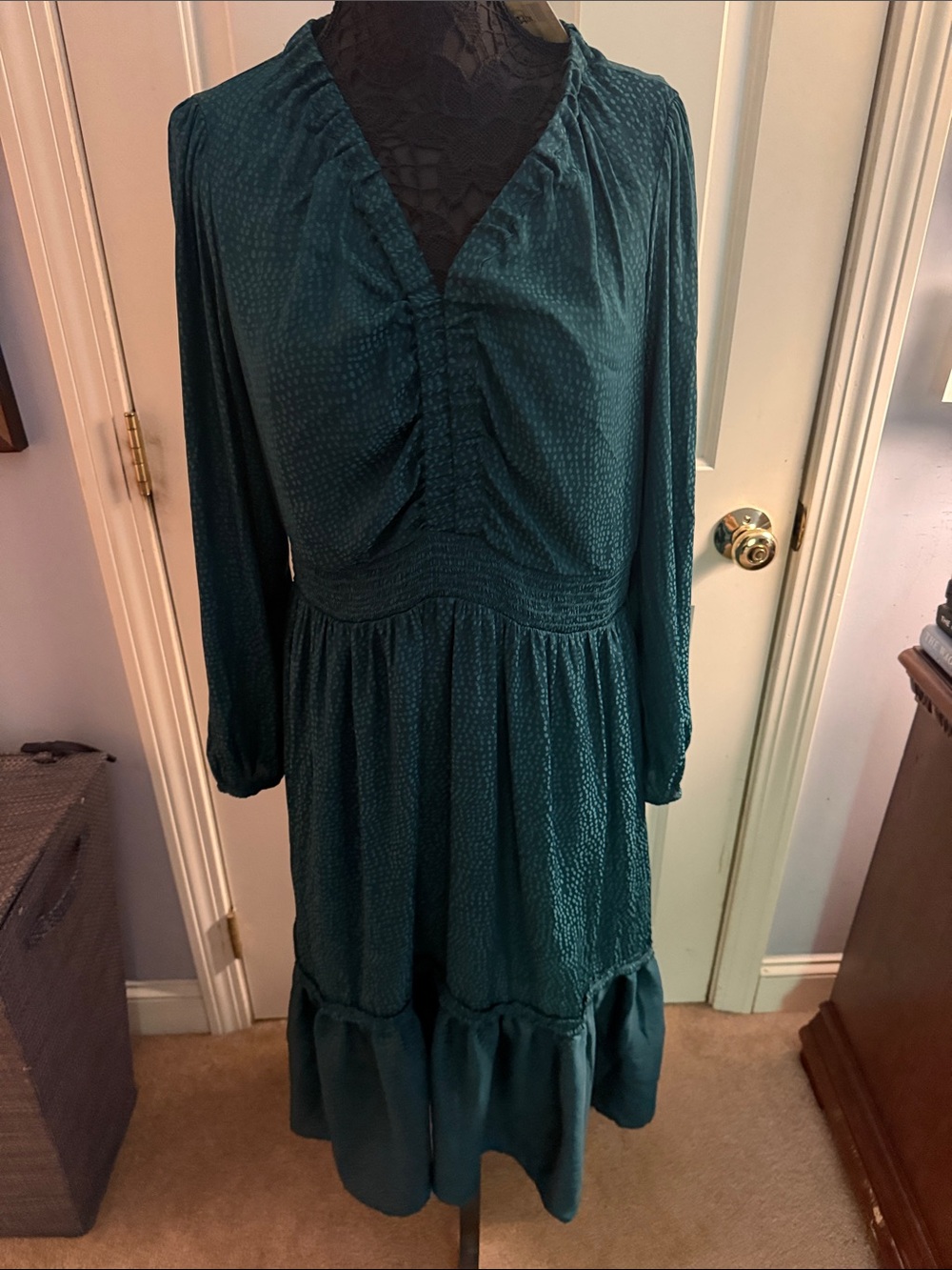 Long-Sleeve Teal V-Neck Midi Dress